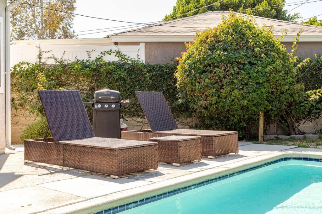 Hébergement de vacances Newly Furnished Pool House *
