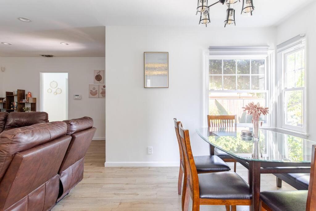 Hébergement de vacances Newly Furnished Pool House Los Angeles