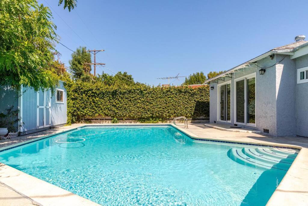 Newly Furnished Pool House Holiday home *